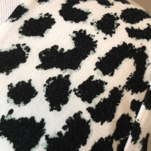 ❎DONATED❎ Ann Taylor Ruched Sleeveless Tank Petite - Picture 4 of 7